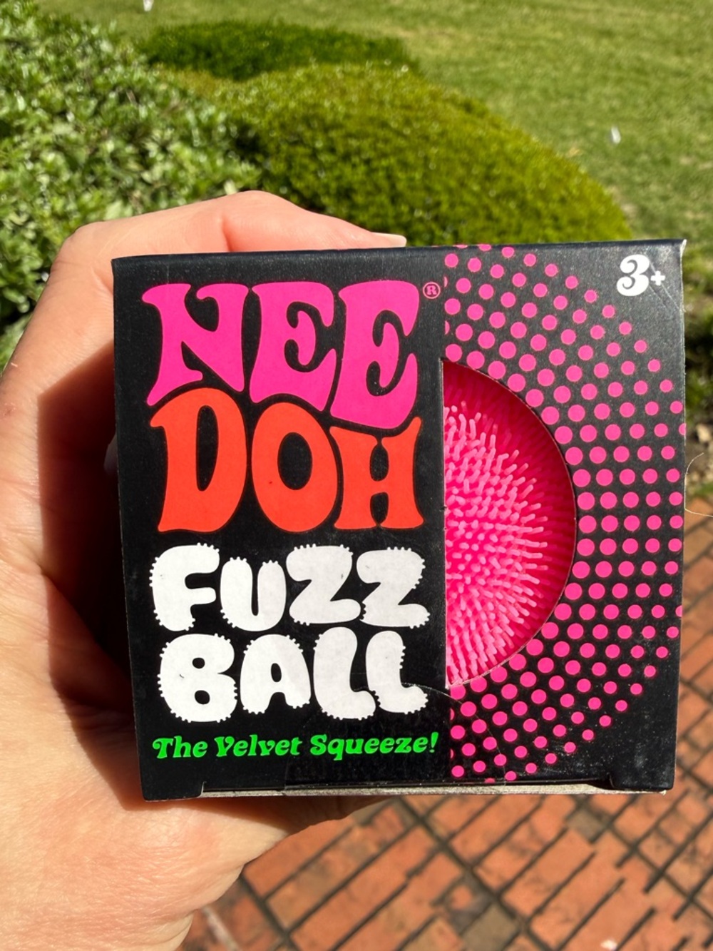NeeDoh Fuzz Ball - Pink